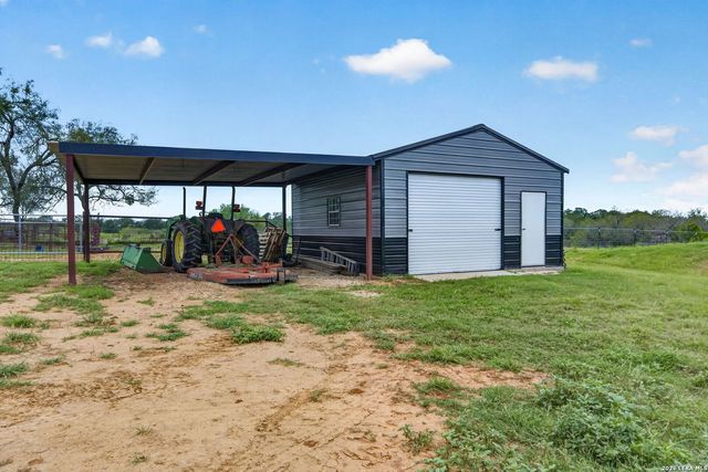 5054 ODaniel, Seguin, TX 78155