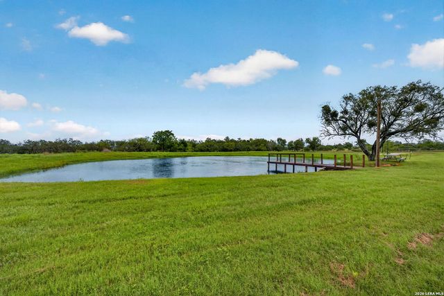 5054 ODaniel, Seguin, TX 78155
