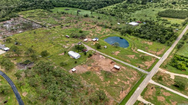 5054 ODaniel, Seguin, TX 78155