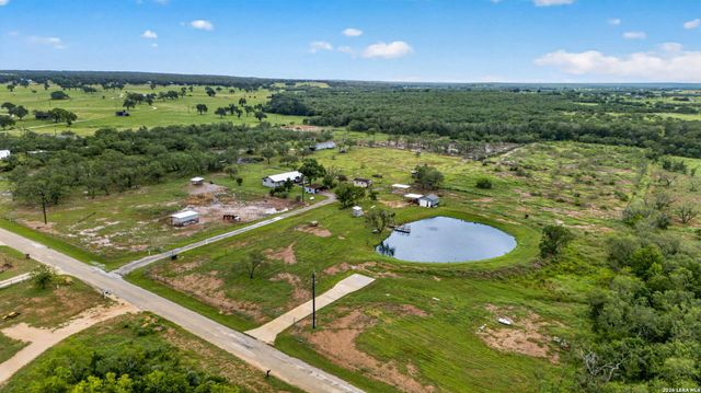 5054 ODaniel, Seguin, TX 78155