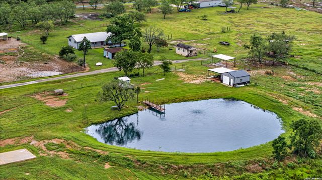 5054 ODaniel, Seguin, TX 78155