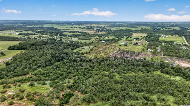 5054 ODaniel, Seguin, TX 78155