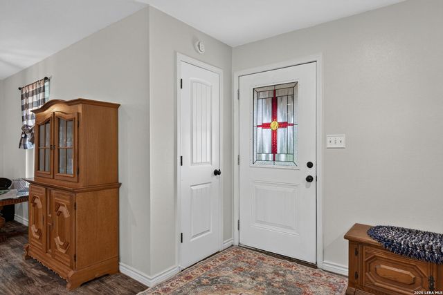 5054 ODaniel, Seguin, TX 78155