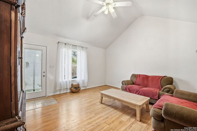 1150 Green Hill, Canyon Lake, TX 78133