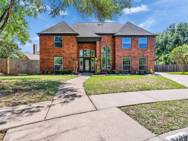 2109 Bay Hill Drive, League City, TX 77573