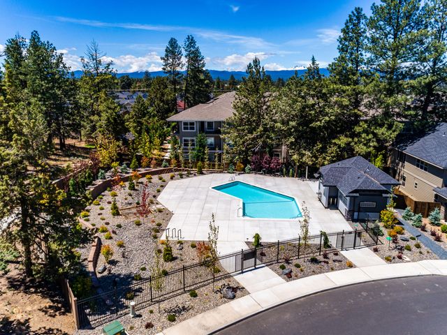 20591 SE Nina Avenue 357, Bend, OR 97702