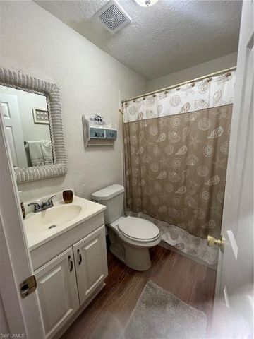 4603 Bayshore DR F8, Naples, FL 34112