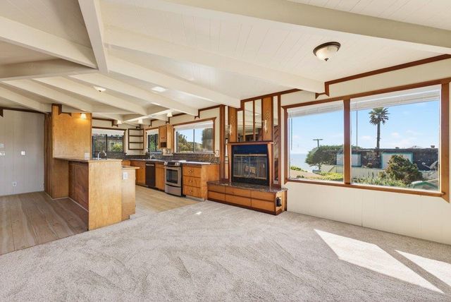 1 Gray Way, Watsonville, CA 95076