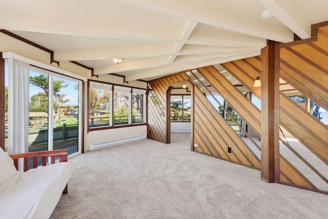 1 Gray Way, Watsonville, CA 95076