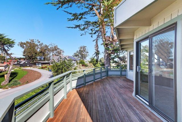 1 Gray Way, Watsonville, CA 95076