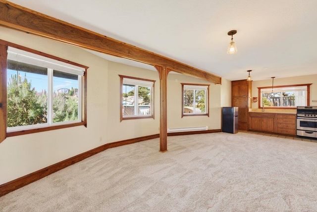 1 Gray Way, Watsonville, CA 95076