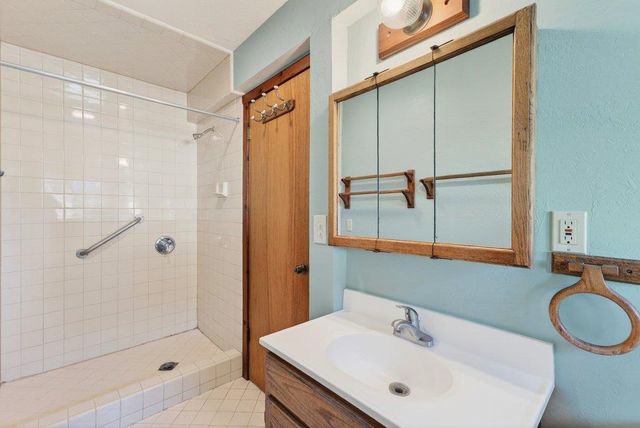 1 Gray Way, Watsonville, CA 95076