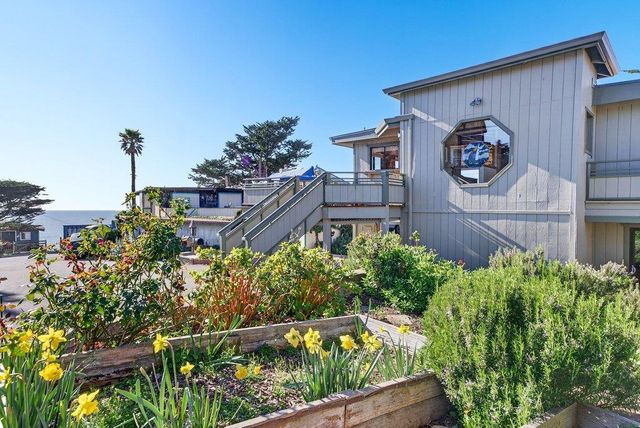 1 Gray Way, Watsonville, CA 95076