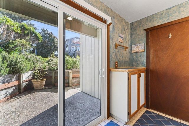 1 Gray Way, Watsonville, CA 95076