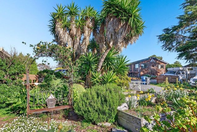 1 Gray Way, Watsonville, CA 95076