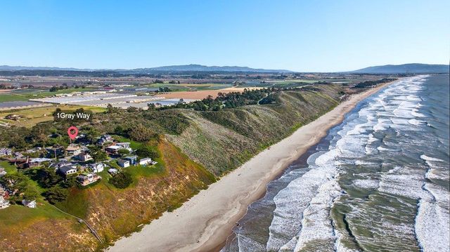 1 Gray Way, Watsonville, CA 95076