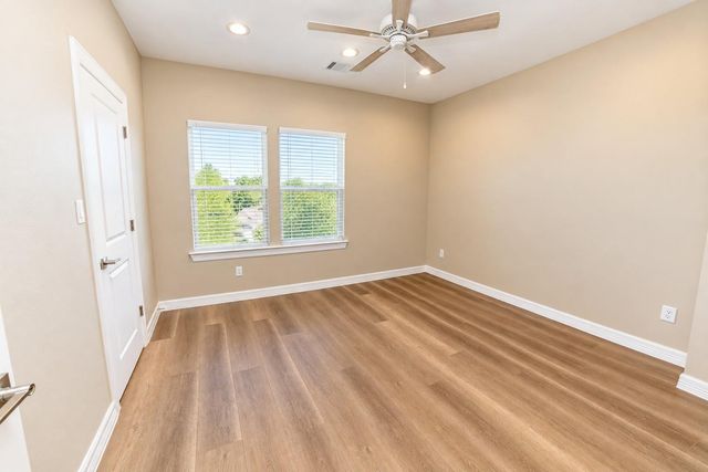 3248 Creekmont Drive, Houston, TX 77091
