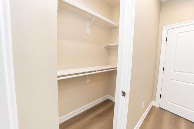 3248 Creekmont Drive, Houston, TX 77091