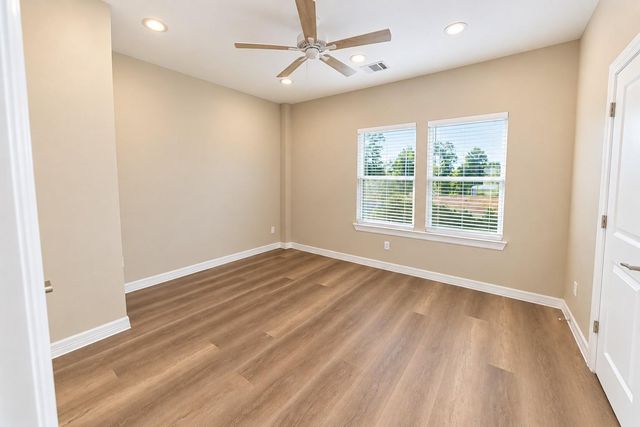 3248 Creekmont Drive, Houston, TX 77091