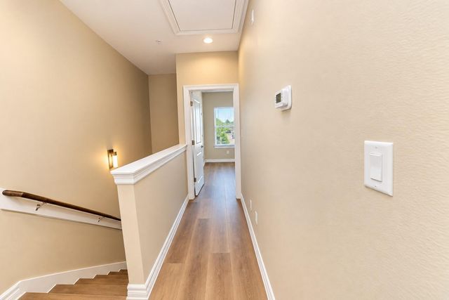 3248 Creekmont Drive, Houston, TX 77091