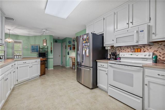 1672 Pine Station Road E, Mobile, AL 36695