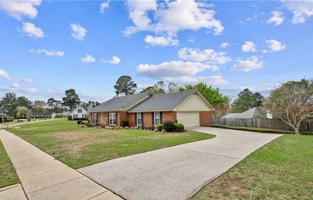 1672 Pine Station Road E, Mobile, AL 36695