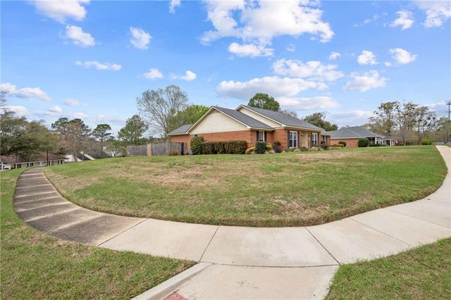 1672 Pine Station Road E, Mobile, AL 36695