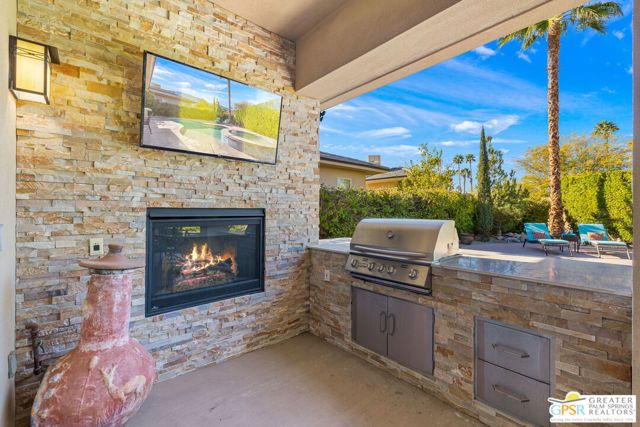 1586 Sienna Court, Palm Springs, CA 92262
