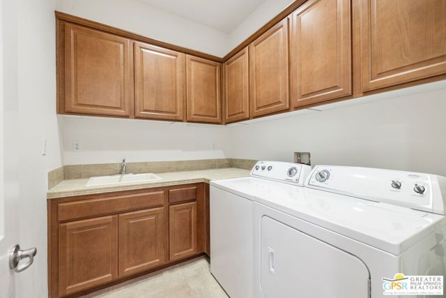 1586 Sienna Court, Palm Springs, CA 92262