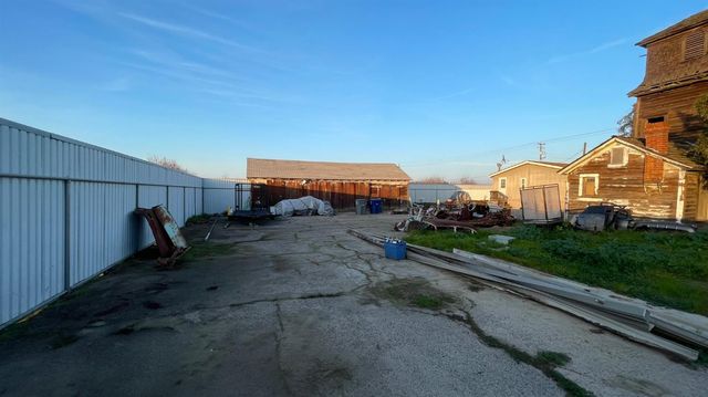 13945 S Academy Avenue, Kingsburg, CA 93631