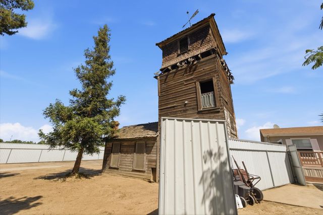 13945 S Academy Avenue, Kingsburg, CA 93631