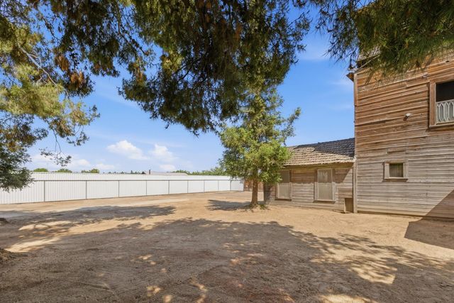 13945 S Academy Avenue, Kingsburg, CA 93631