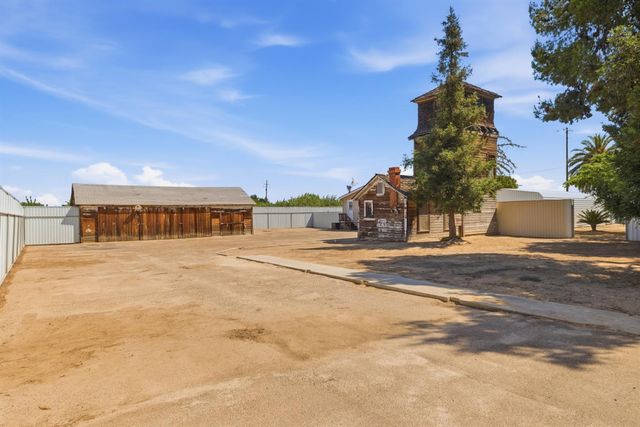 13945 S Academy Avenue, Kingsburg, CA 93631