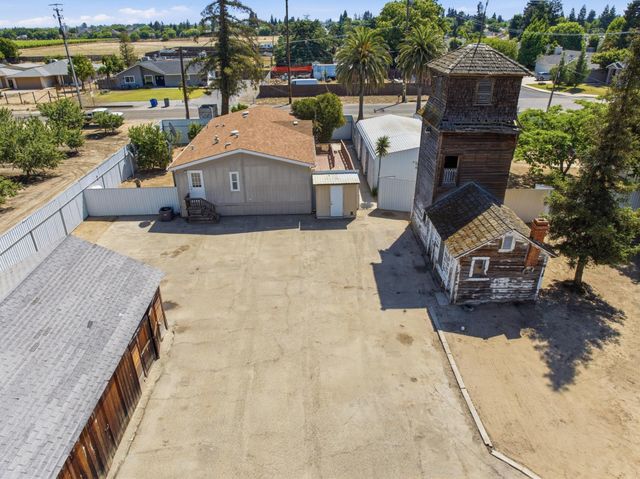 13945 S Academy Avenue, Kingsburg, CA 93631
