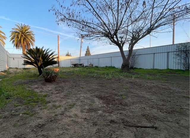 13945 S Academy Avenue, Kingsburg, CA 93631