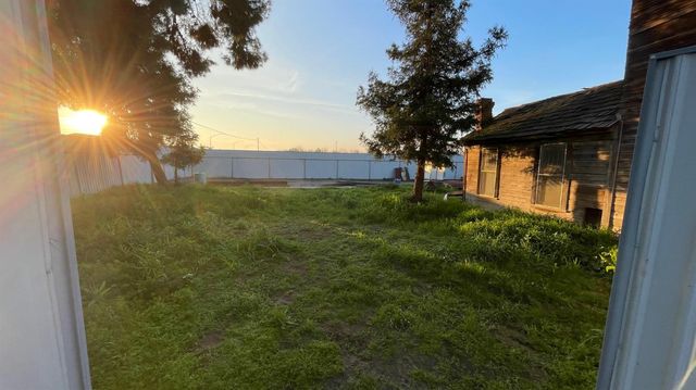 13945 S Academy Avenue, Kingsburg, CA 93631