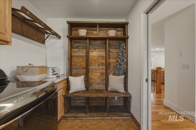 264 W Rush Ct, Eagle, ID 83616