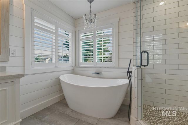 264 W Rush Ct, Eagle, ID 83616