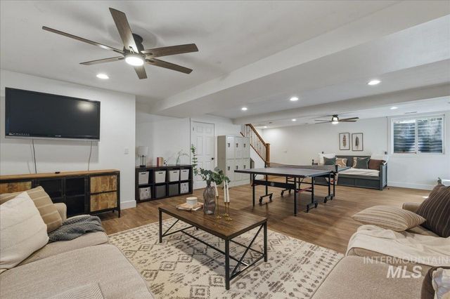 264 W Rush Ct, Eagle, ID 83616