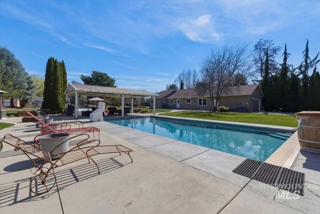 264 W Rush Ct, Eagle, ID 83616