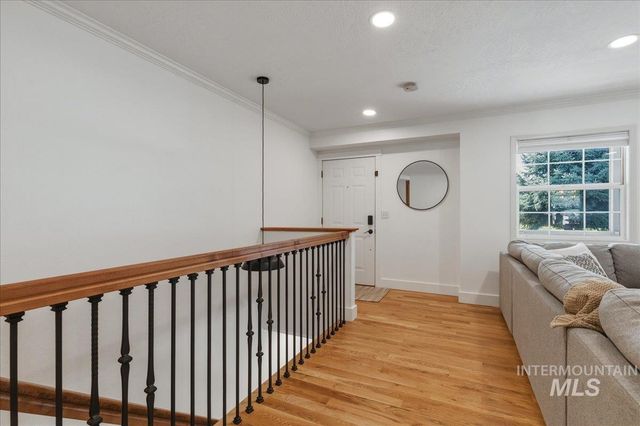 264 W Rush Ct, Eagle, ID 83616