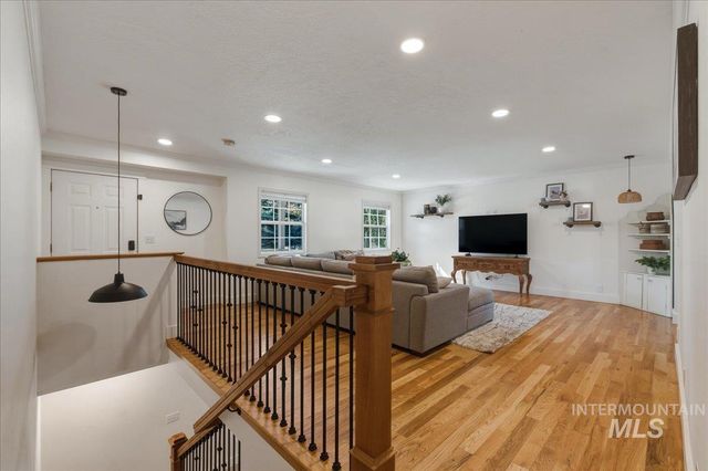 264 W Rush Ct, Eagle, ID 83616