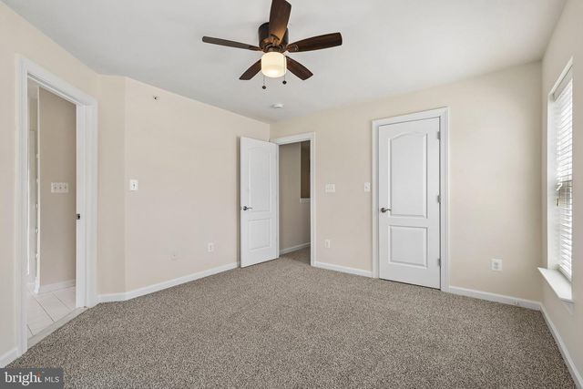 8186 FALLS GROVE DR, Manassas, VA 20111