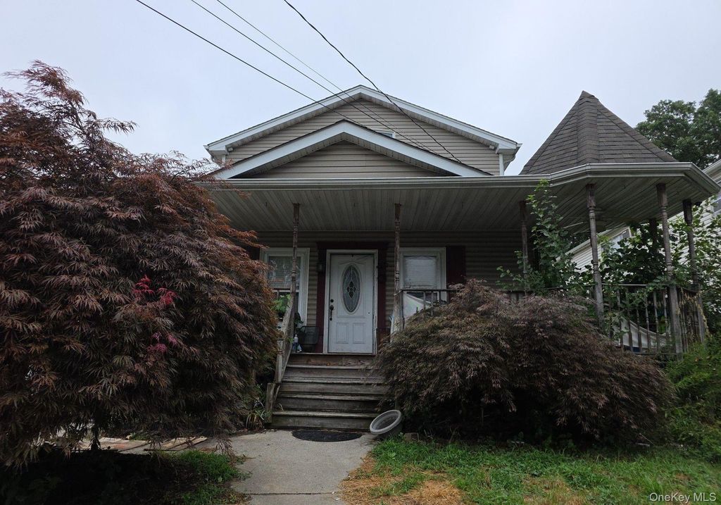 178 S 15th Street, Lindenhurst, NY 11757 — photo 3
