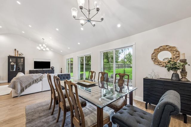 15419 Wandering Trail, Friendswood, TX 77546
