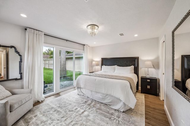 15419 Wandering Trail, Friendswood, TX 77546