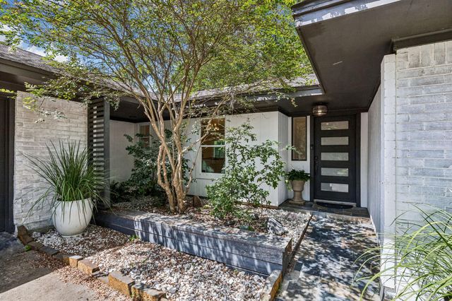 15419 Wandering Trail, Friendswood, TX 77546