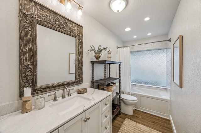 15419 Wandering Trail, Friendswood, TX 77546