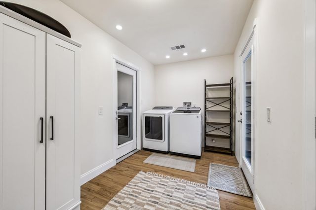 15419 Wandering Trail, Friendswood, TX 77546