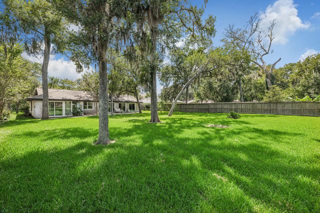 15419 Wandering Trail, Friendswood, TX 77546
